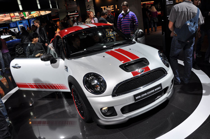 BOND TOURS - イイムラ&デビが行く ドタバタドイツチューナー巡り&2011フランクフルトモーターショー! iaa2011