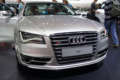 BOND TOURS - イイムラ&デビが行く ドタバタドイツチューナー巡り&2011フランクフルトモーターショー! iaa2011