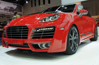 BOND TOURS - イイムラ&デビが行く ドタバタドイツチューナー巡り&2011フランクフルトモーターショー! iaa2011