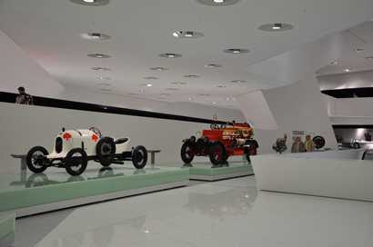BOND TOURS - イイムラ&デビが行く ドタバタドイツチューナー巡り&2011フランクフルトモーターショー! iaa2011