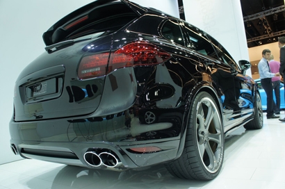 BOND TOURS - イイムラ&デビが行く ドタバタドイツチューナー巡り&2011フランクフルトモーターショー! iaa2011