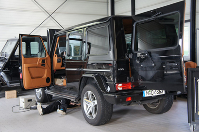 BOND TOURS - イイムラ&デビが行く ドタバタドイツチューナー巡り&2011フランクフルトモーターショー! iaa2011
