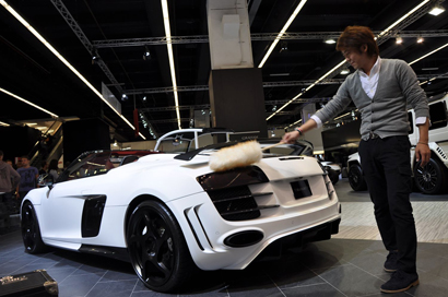 BOND TOURS - イイムラ&デビが行く ドタバタドイツチューナー巡り&2011フランクフルトモーターショー! iaa2011
