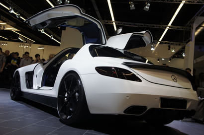 BOND TOURS - イイムラ&デビが行く ドタバタドイツチューナー巡り&2011フランクフルトモーターショー! iaa2011