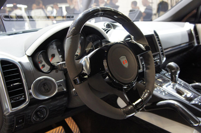 BOND TOURS - イイムラ&デビが行く ドタバタドイツチューナー巡り&2011フランクフルトモーターショー! iaa2011