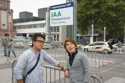 BOND TOURS - イイムラ&デビが行く ドタバタドイツチューナー巡り&2011フランクフルトモーターショー! iaa2011